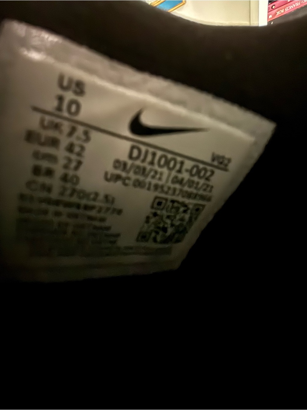 NIKE Black & White Slip-On Sneaker VG2 Women’s 10 Comfort Shoes Sneakers - Picture 10 of 11